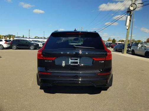 2025 Volvo XC60 Plug-In Hybrid T8 Core