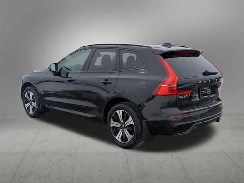 2025 Volvo XC60 Plug-In Hybrid T8 Core