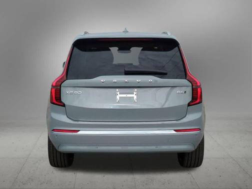Vapour Grey Metallic 2026 Volvo XC90 Plus, B6 AWD Gas (mild hybrid), Gasoline, Bright, 7 Seats