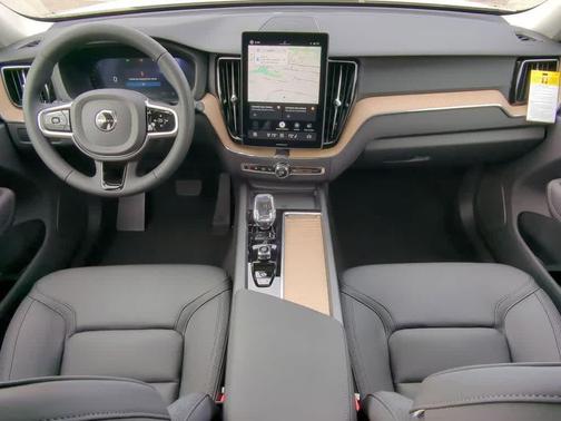 Crystal White Metallic 2026 Volvo XC60 B5 Plus