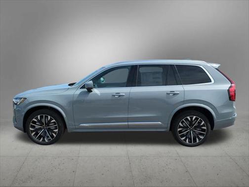 2025 Volvo XC90 B6 Plus 7-Seater