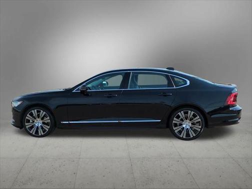2023 Volvo S90 B6 Plus