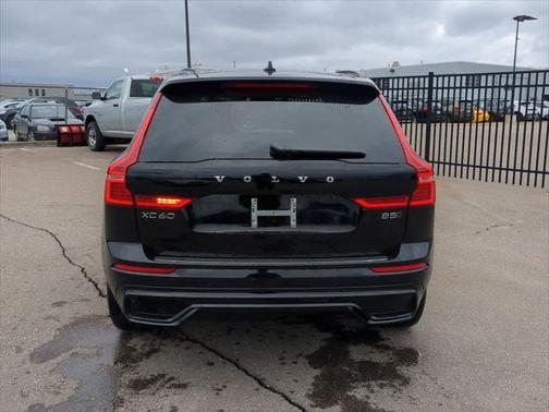 2025 Volvo XC60 B5 Ultra