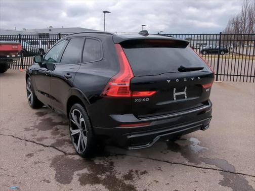 2025 Volvo XC60 B5 Ultra