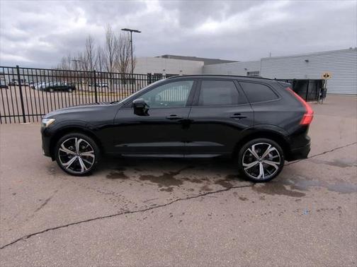 2025 Volvo XC60 B5 Ultra