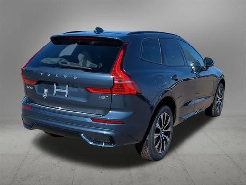 2025 Volvo XC60 Plus