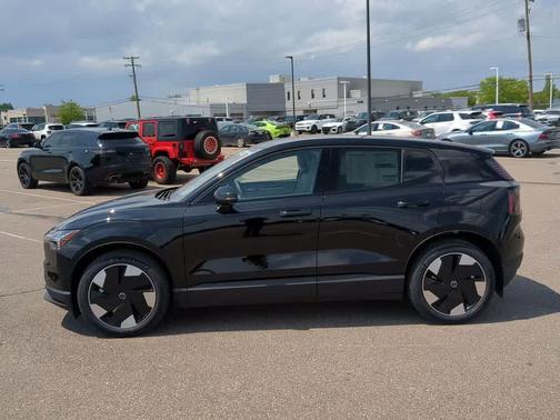 Onyx Black Metallic 2026 Volvo EX30 Ultra Twin Motor Performance, Fully electric