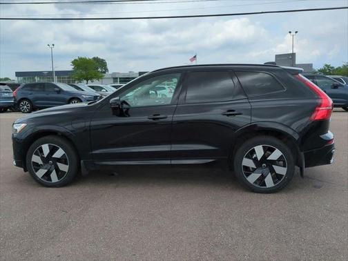 2025 Volvo XC60 Plug-In Hybrid T8 Plus