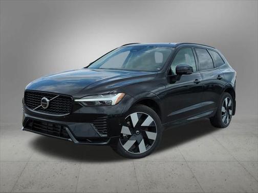 2025 Volvo XC60 Plug-In Hybrid T8 Plus