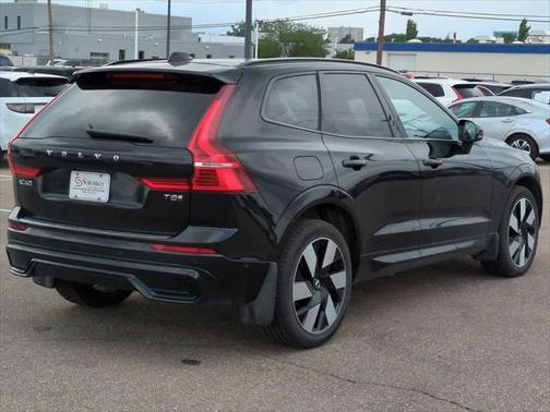2025 Volvo XC60 Plug-In Hybrid T8 Plus