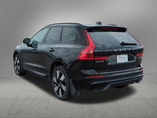 2025 Volvo XC60 Plug-In Hybrid T8 Plus