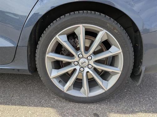 2020 Volvo V60 T5 Momentum