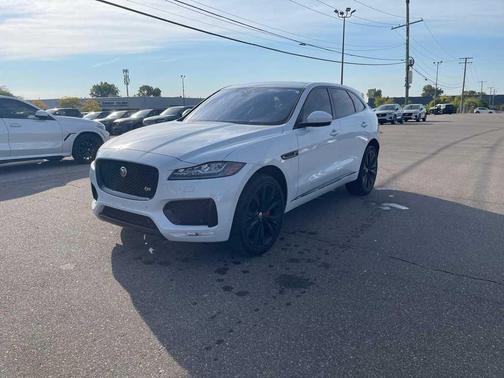 2018 Jaguar F-PACE S