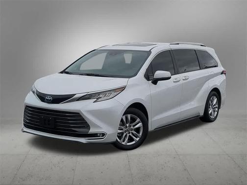 2023 Toyota Sienna Limited