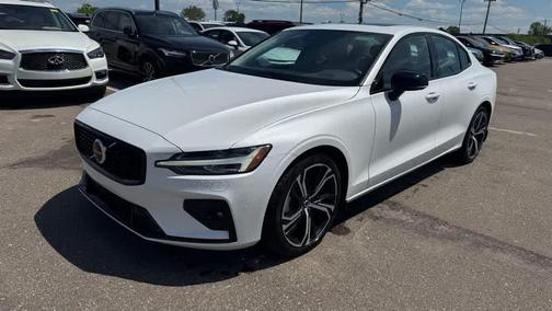 Crystal White Metallic 2024 Volvo S60 B5 Core Dark Theme