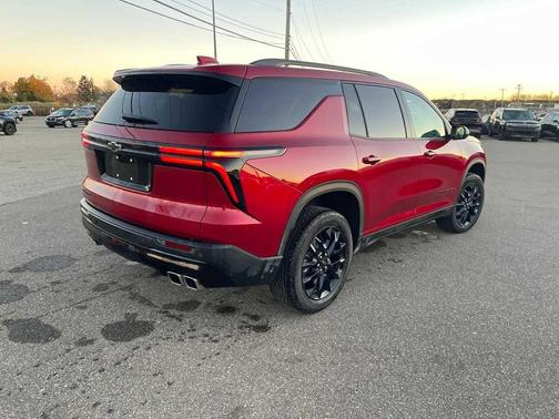 2025 Chevrolet Traverse LT
