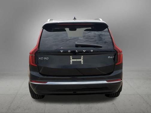 Onyx Black Metallic 2026 Volvo XC90 Ultra, B6 AWD Gas (mild hybrid), Gasoline, Bright, 7 Seats