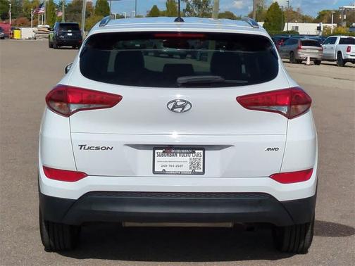 2017 Hyundai TUCSON SE