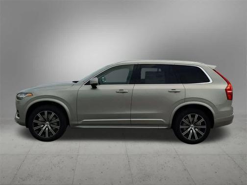 2025 Volvo XC90 B6 Plus 7-Seater