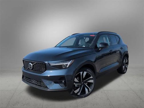 2026 Volvo XC40 Ultra, B5 AWD Gas (mild hybrid), Dark