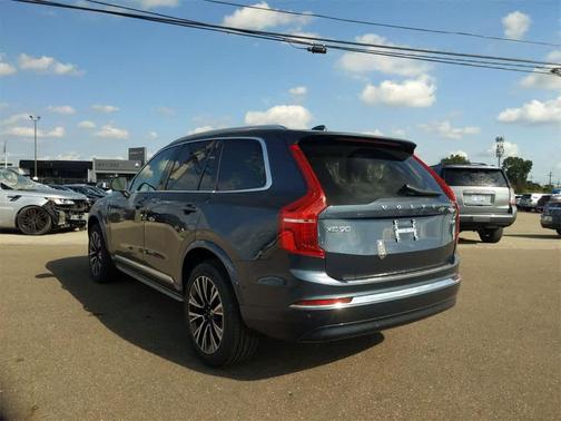 2025 Volvo XC90 Plug-In Hybrid T8 Plus 7-Seater