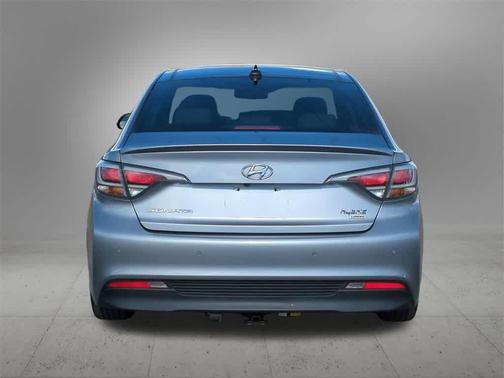 2016 Hyundai SONATA Hybrid Limited