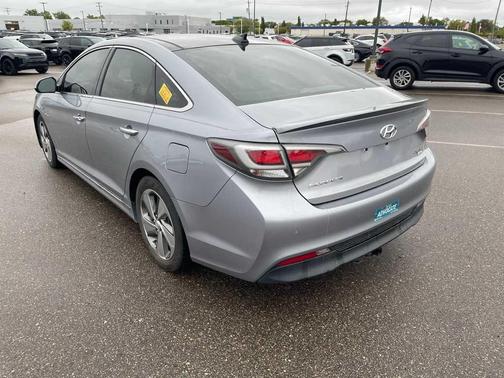 2016 Hyundai SONATA Hybrid Limited