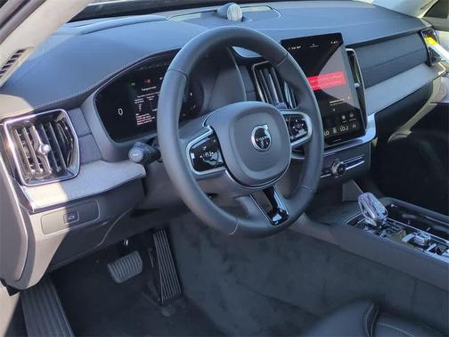 2026 Volvo XC90 B6 Ultra Dark Theme 7-Seater