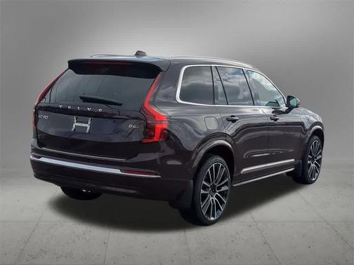 2026 Volvo XC90 B6 Plus 7-Seater