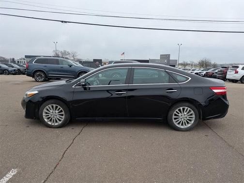 2013 Toyota Avalon Hybrid XLE Premium