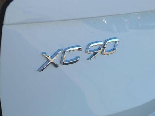 White 2026 Volvo XC90 B6 Ultra Dark Theme 7-Seater