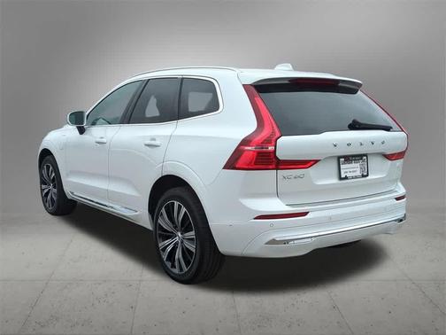 2022 Volvo XC60 Recharge Plug-In Hybrid T8 Inscription