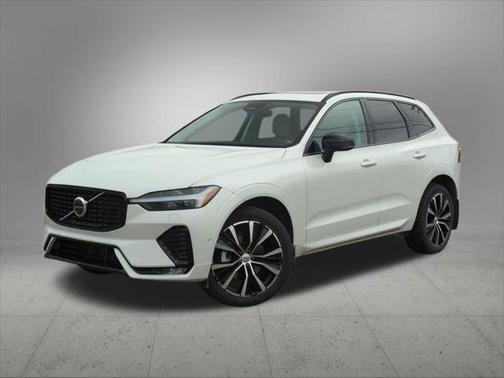 2025 Volvo XC60 B5 Plus