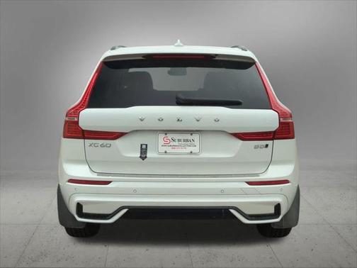 2025 Volvo XC60 B5 Plus