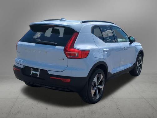 Cloud Blue 2026 Volvo XC40 Plus, B5 AWD Gas (mild hybrid), Dark