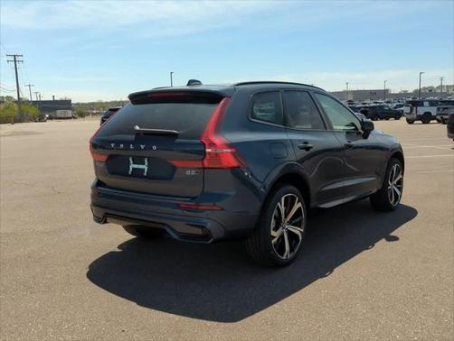 2025 Volvo XC60 B5 Ultra