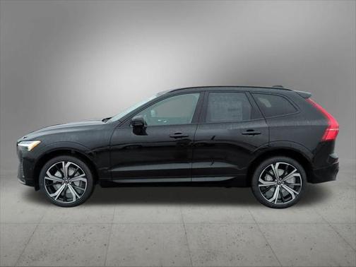 2025 Volvo XC60 B5 Ultra