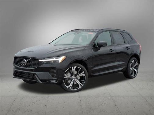 2025 Volvo XC60 B5 Ultra