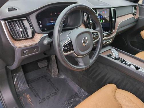 2022 Volvo XC60 B6 Inscription