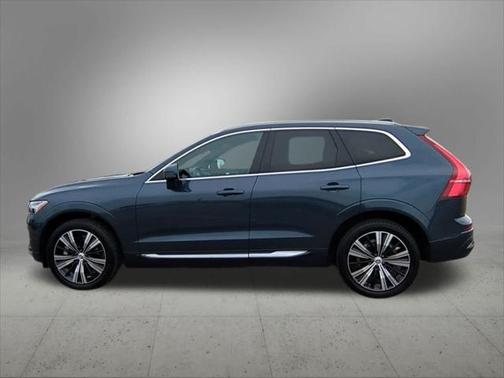 2022 Volvo XC60 B6 Inscription
