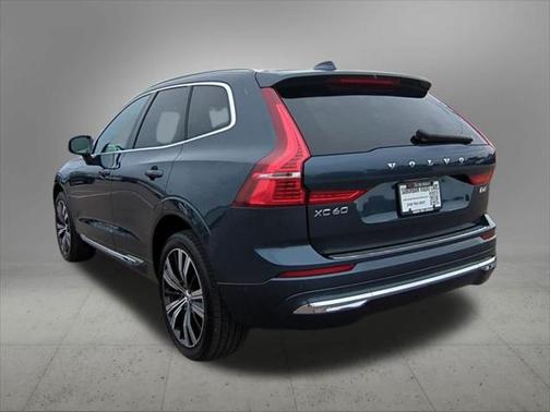 2022 Volvo XC60 B6 Inscription