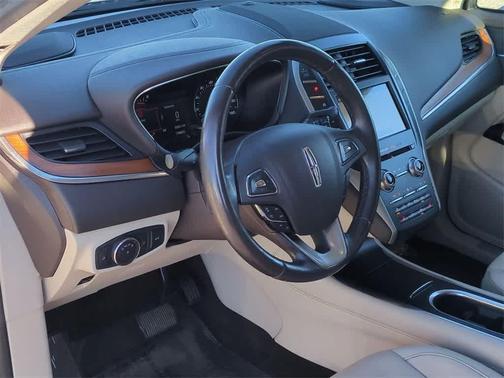 2019 Lincoln MKC Select