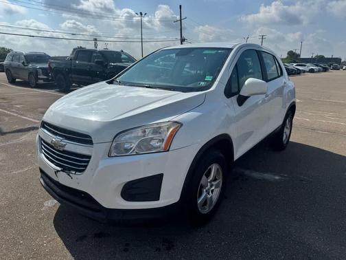 Summit White 2016 Chevrolet Trax LS
