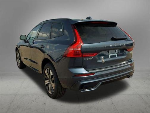 2025 Volvo XC60 Plug-In Hybrid T8 Plus