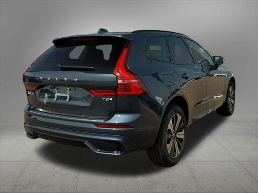 2025 Volvo XC60 Plug-In Hybrid T8 Plus
