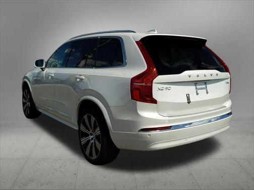2025 Volvo XC90 Plug-In Hybrid T8 Core 7-Seater
