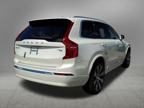 2025 Volvo XC90 Plug-In Hybrid T8 Core 7-Seater