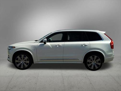 2025 Volvo XC90 Plug-In Hybrid T8 Core 7-Seater