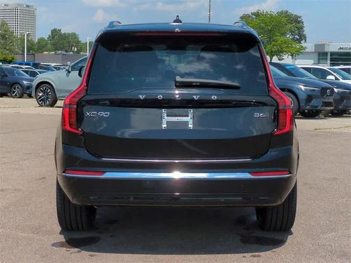 2026 Volvo XC90 Plus, B6 AWD Gas (mild hybrid), Gasoline, Bright, 7 Seats