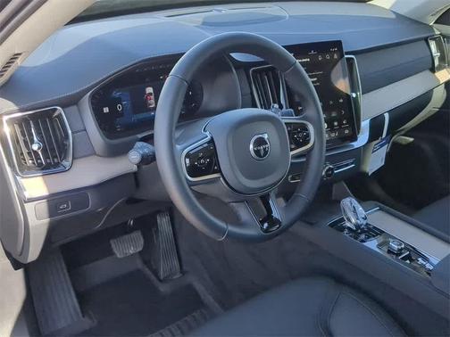 2026 Volvo XC90 Plus, B6 AWD Gas (mild hybrid), Gasoline, Bright, 7 Seats